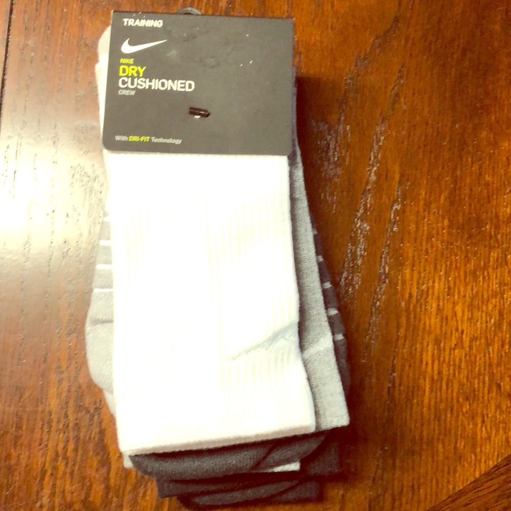Nike Dry cushioned crew socks